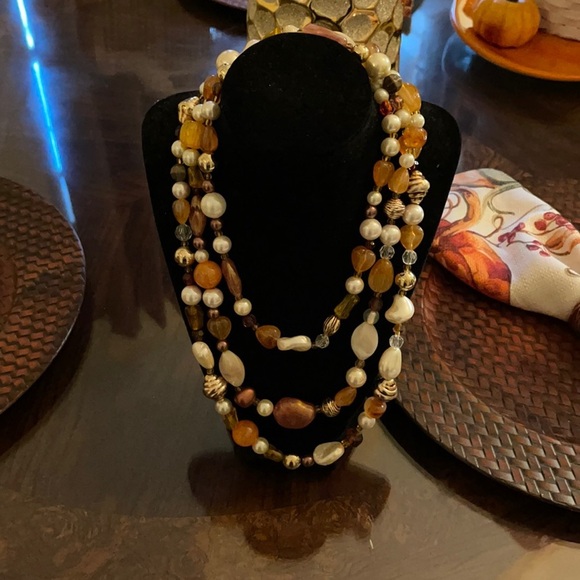 Vintage Necklace - Picture 1 of 3
